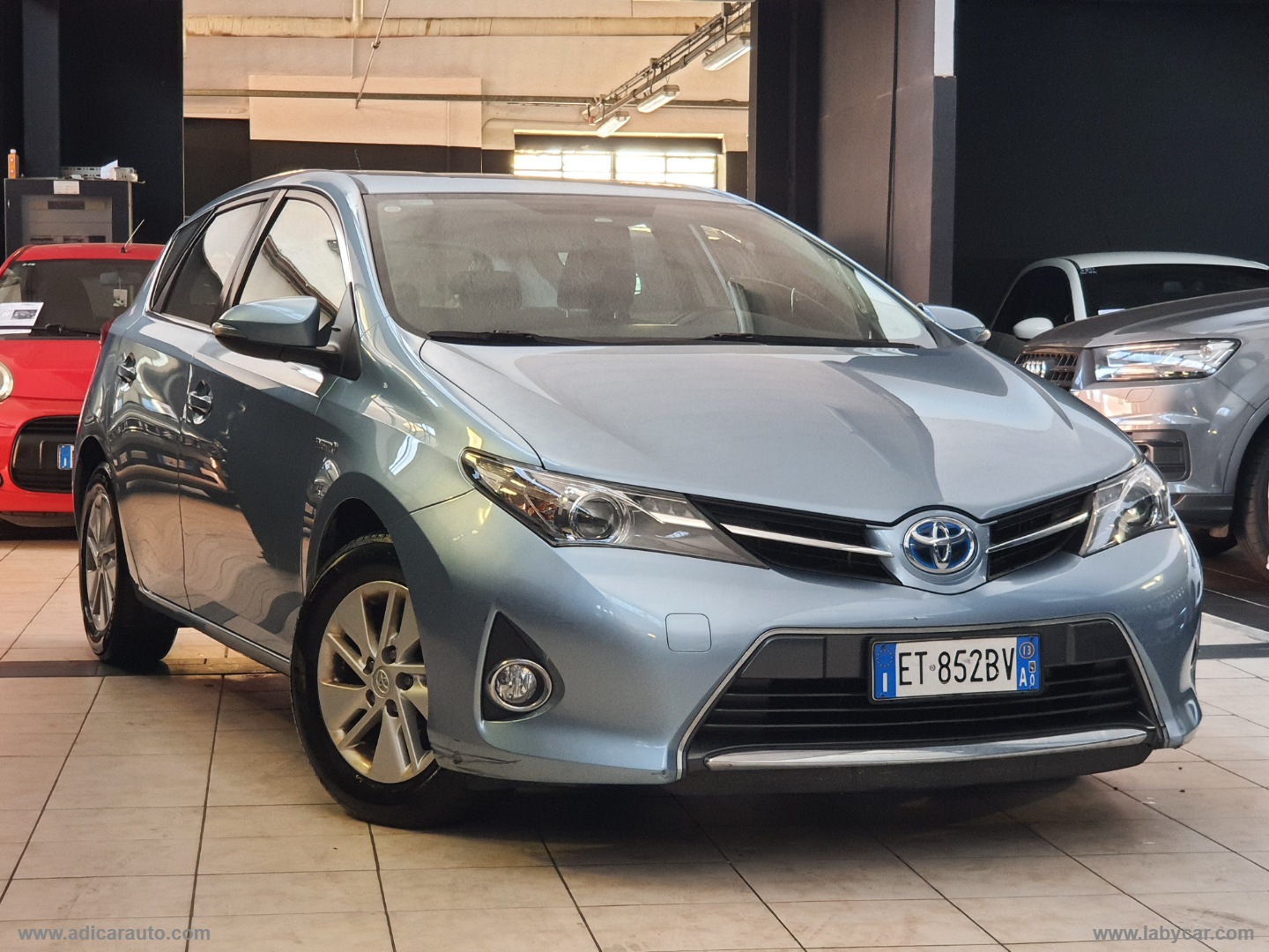 TOYOTA Auris