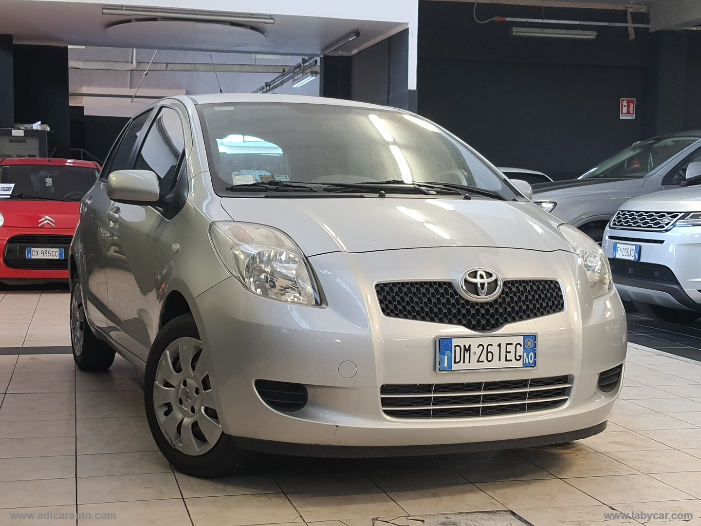 TOYOTA Yaris
