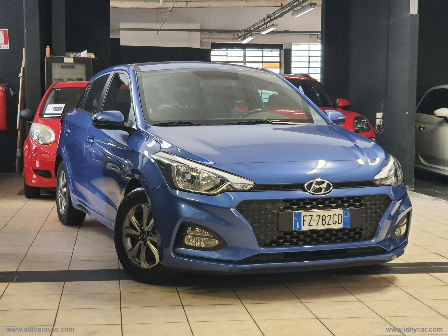 HYUNDAI i20