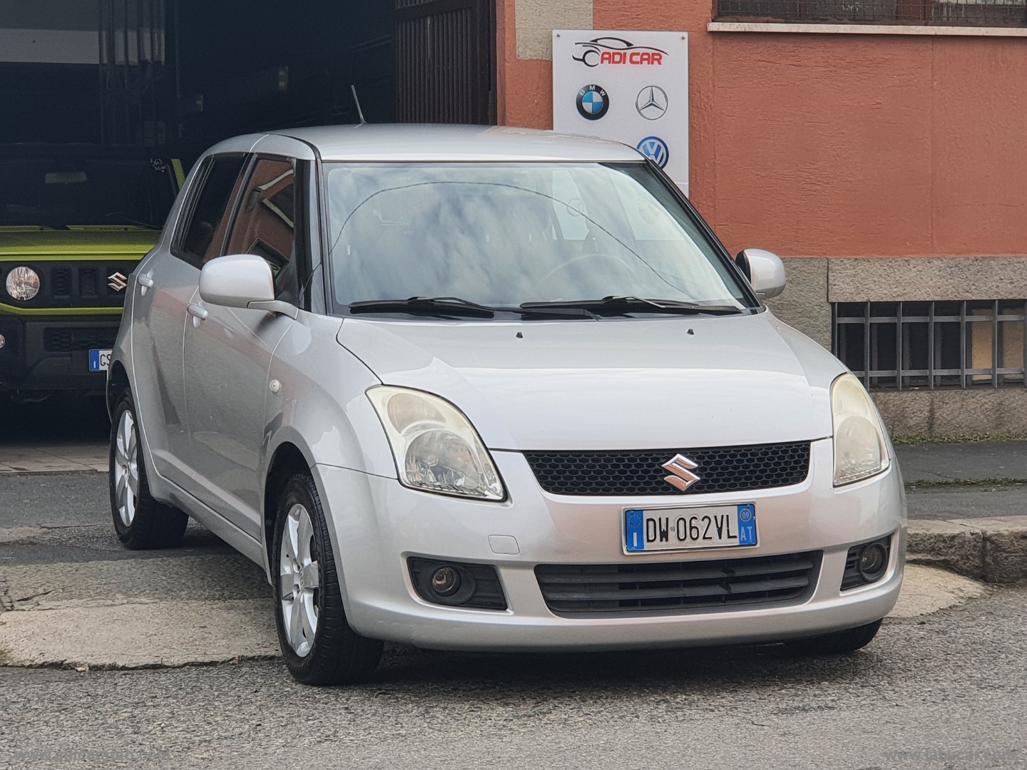 SUZUKI Swift