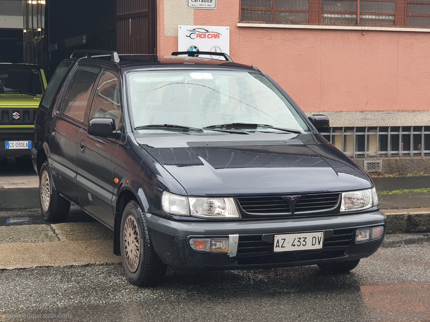 MITSUBISHI Space Wagon