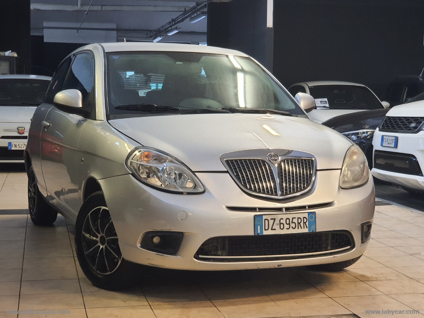 LANCIA Ypsilon