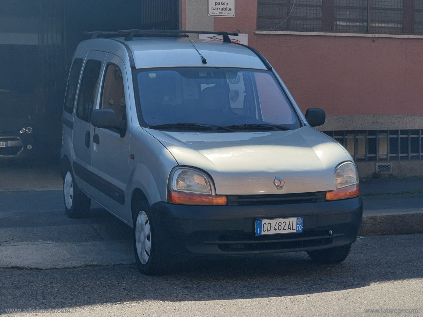 RENAULT Kangoo