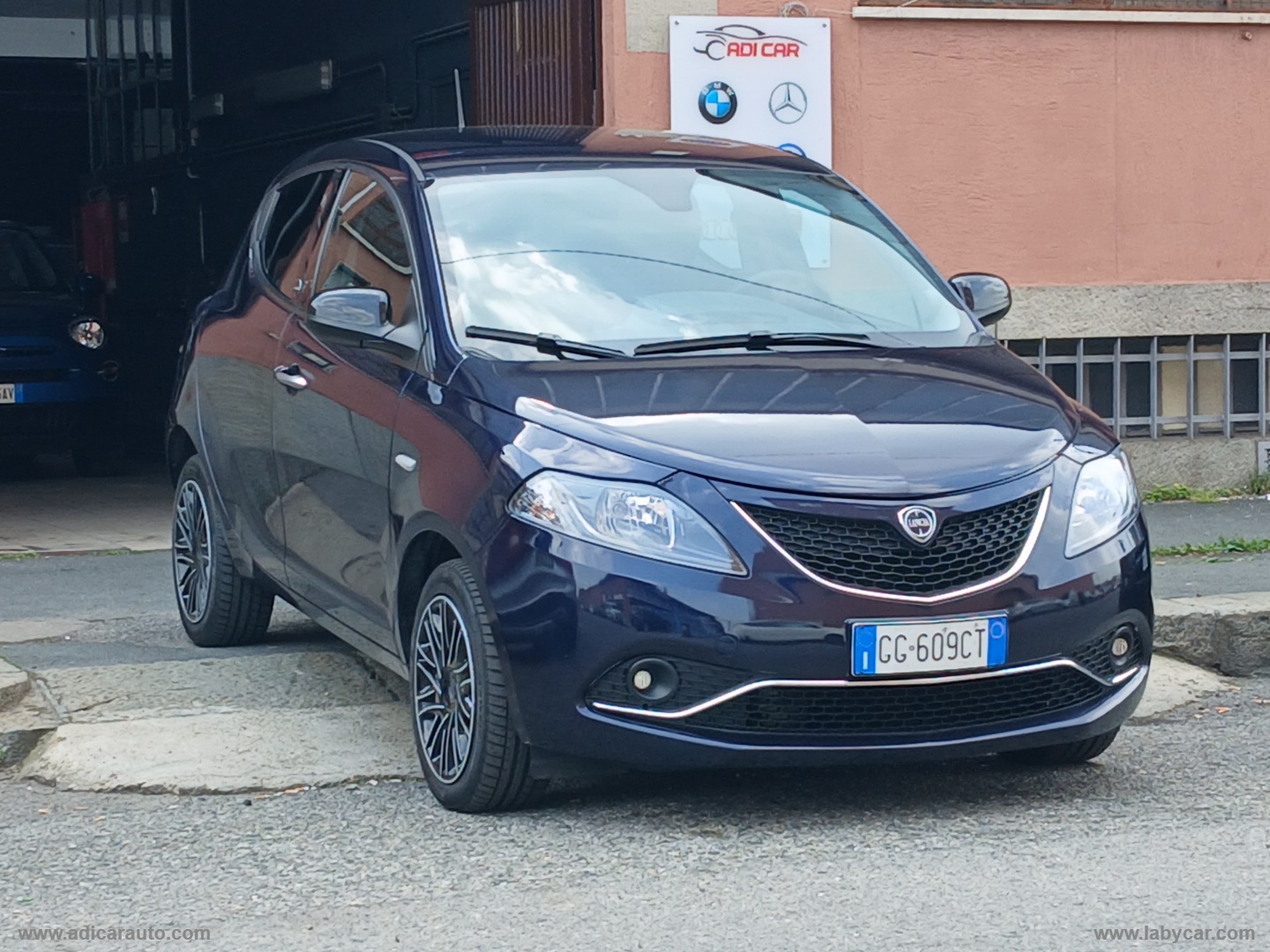 LANCIA Ypsilon