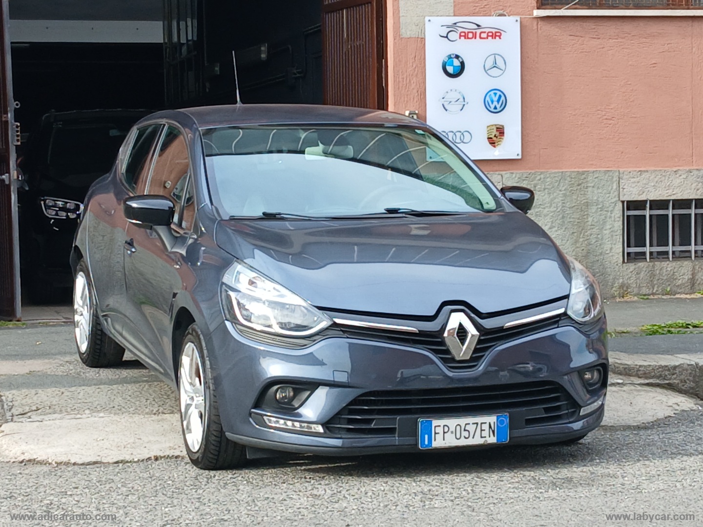 RENAULT Clio