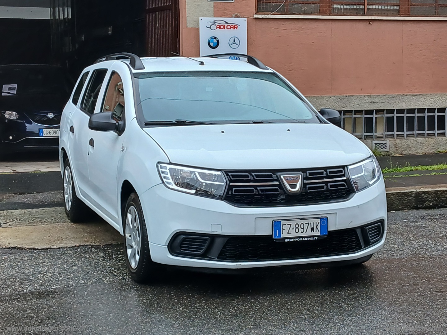 DACIA Logan