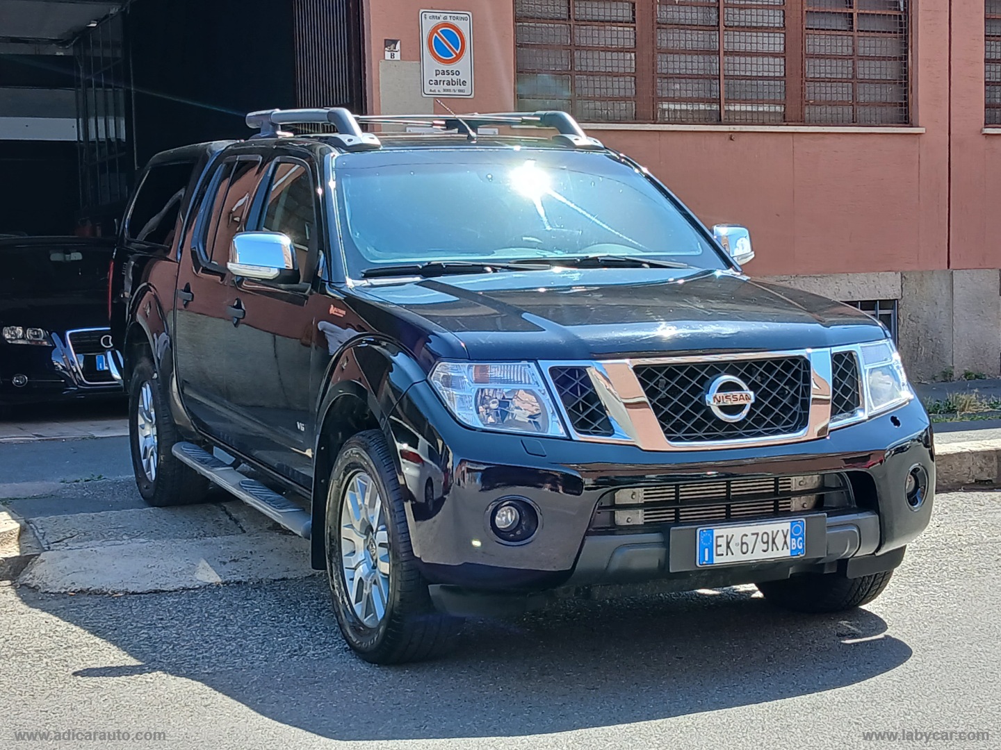 NISSAN Navara