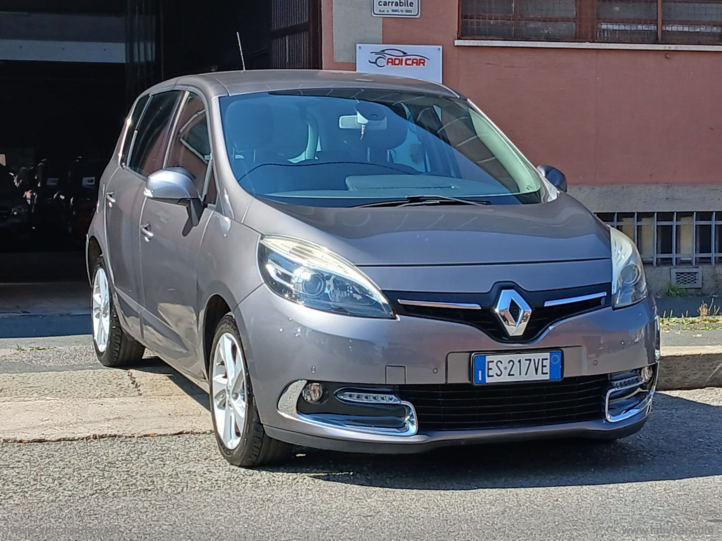 RENAULT Scénic