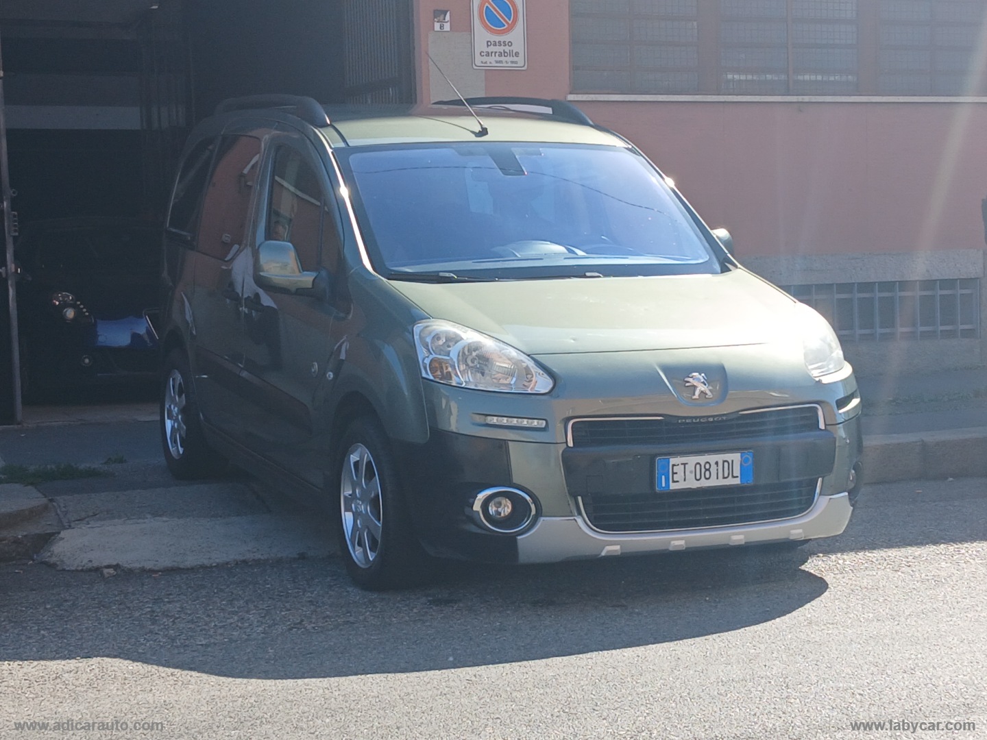 PEUGEOT Partner