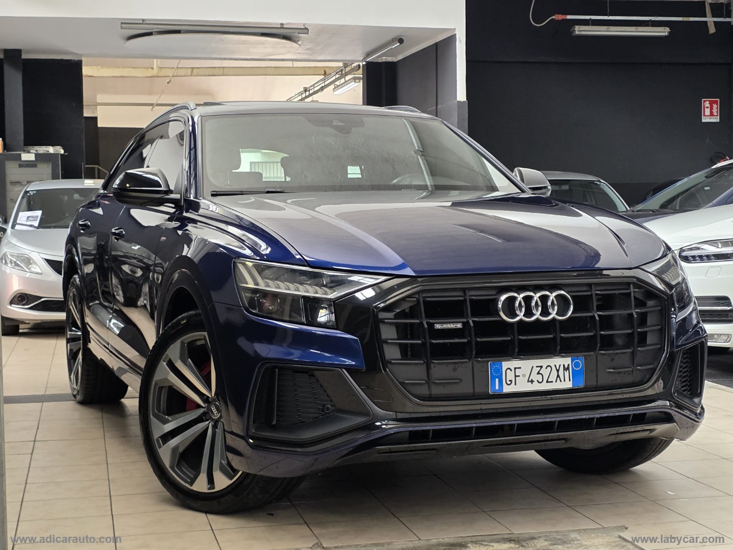AUDI Q8