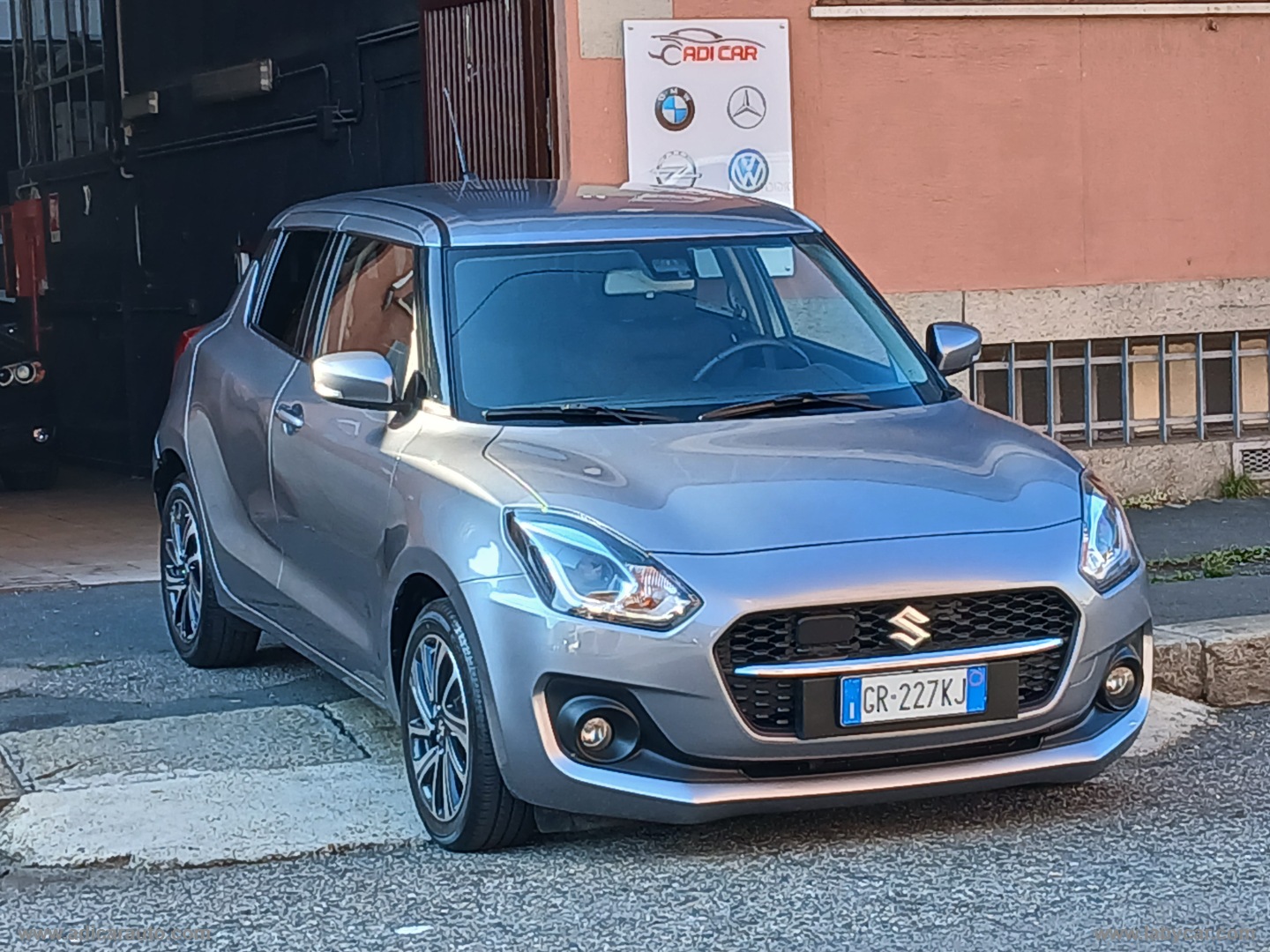 SUZUKI Swift