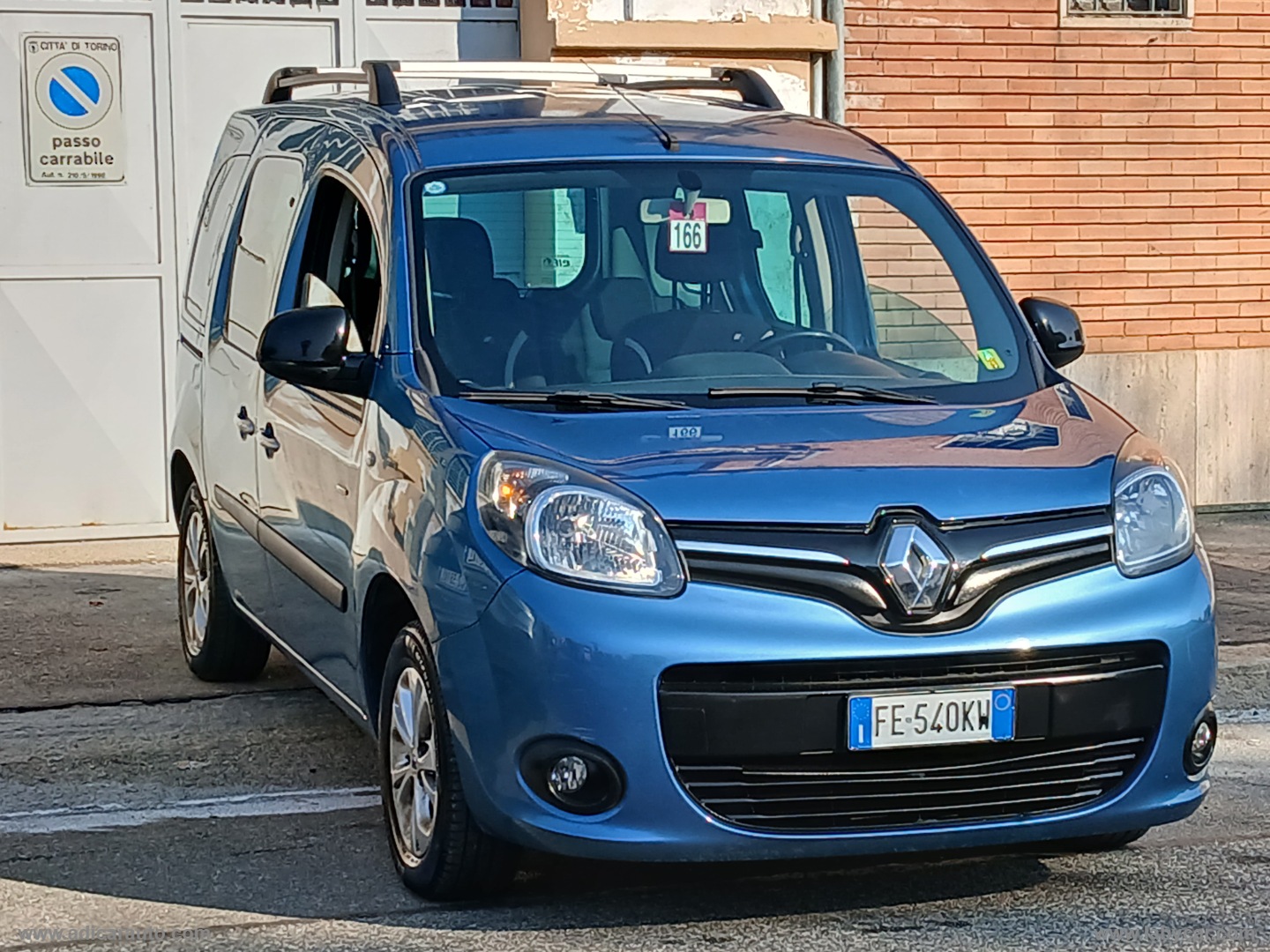 RENAULT Kangoo