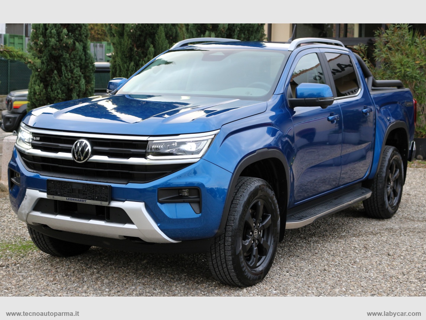 VOLKSWAGEN Amarok