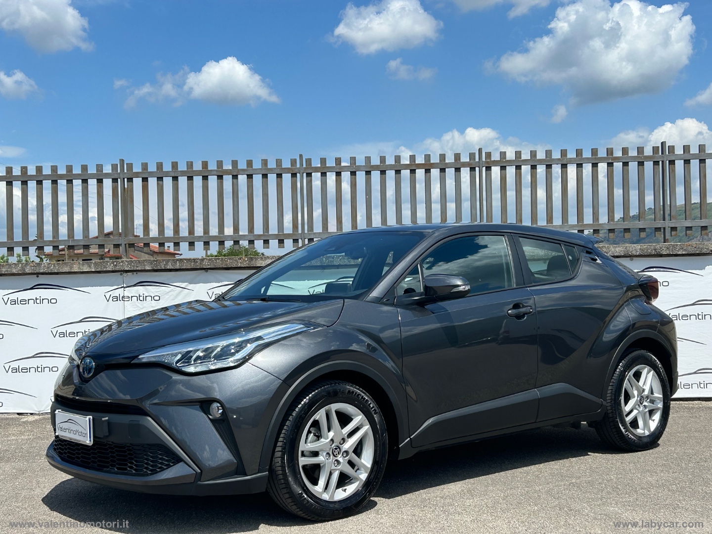 TOYOTA C-HR