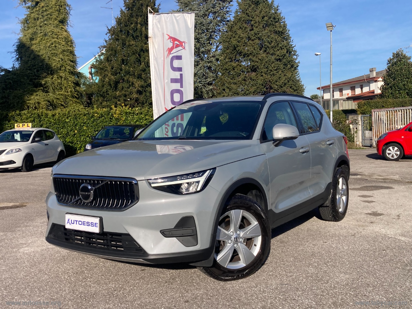 VOLVO XC40