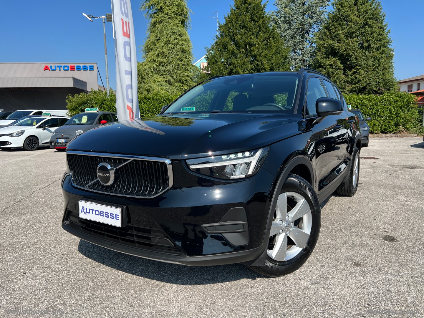 VOLVO XC40