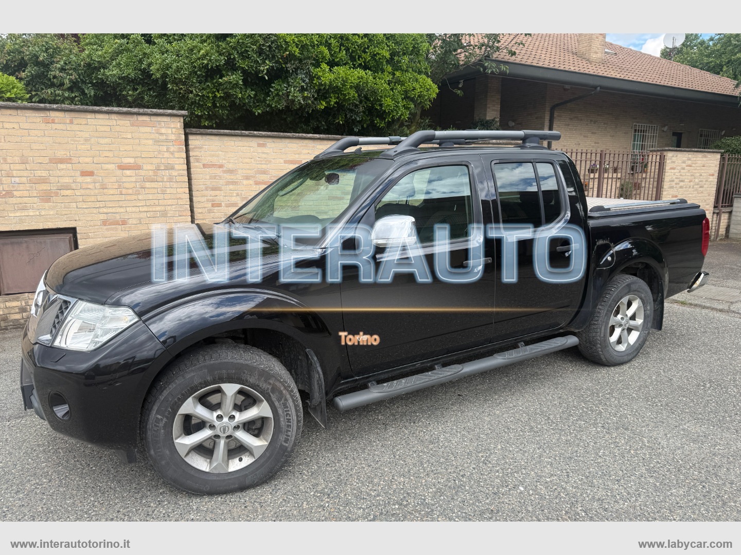 NISSAN Navara