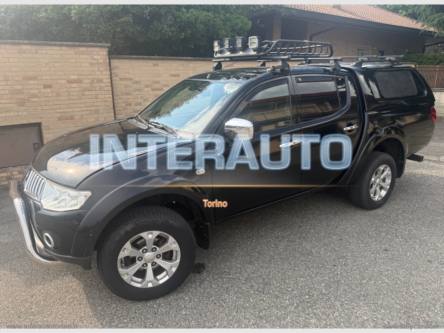 MITSUBISHI L200