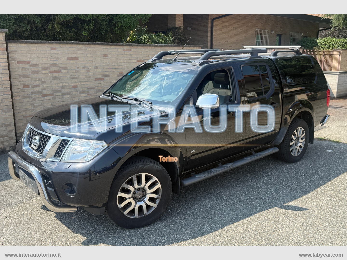 NISSAN Navara