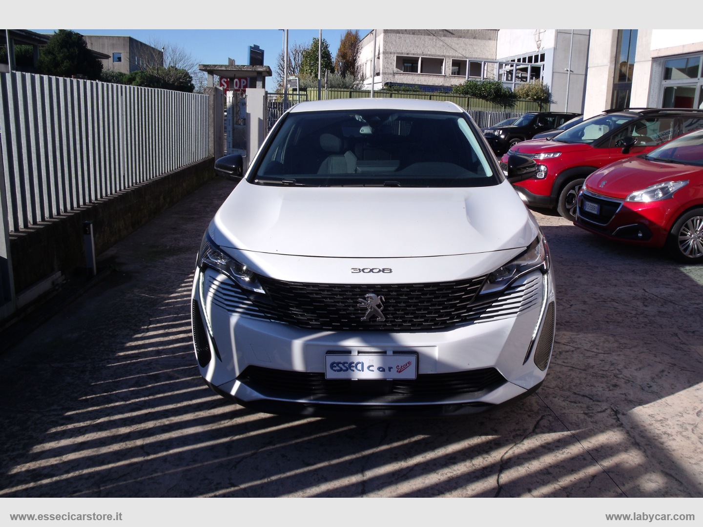 PEUGEOT 3008