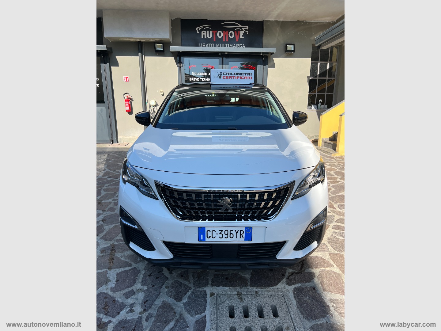PEUGEOT 3008