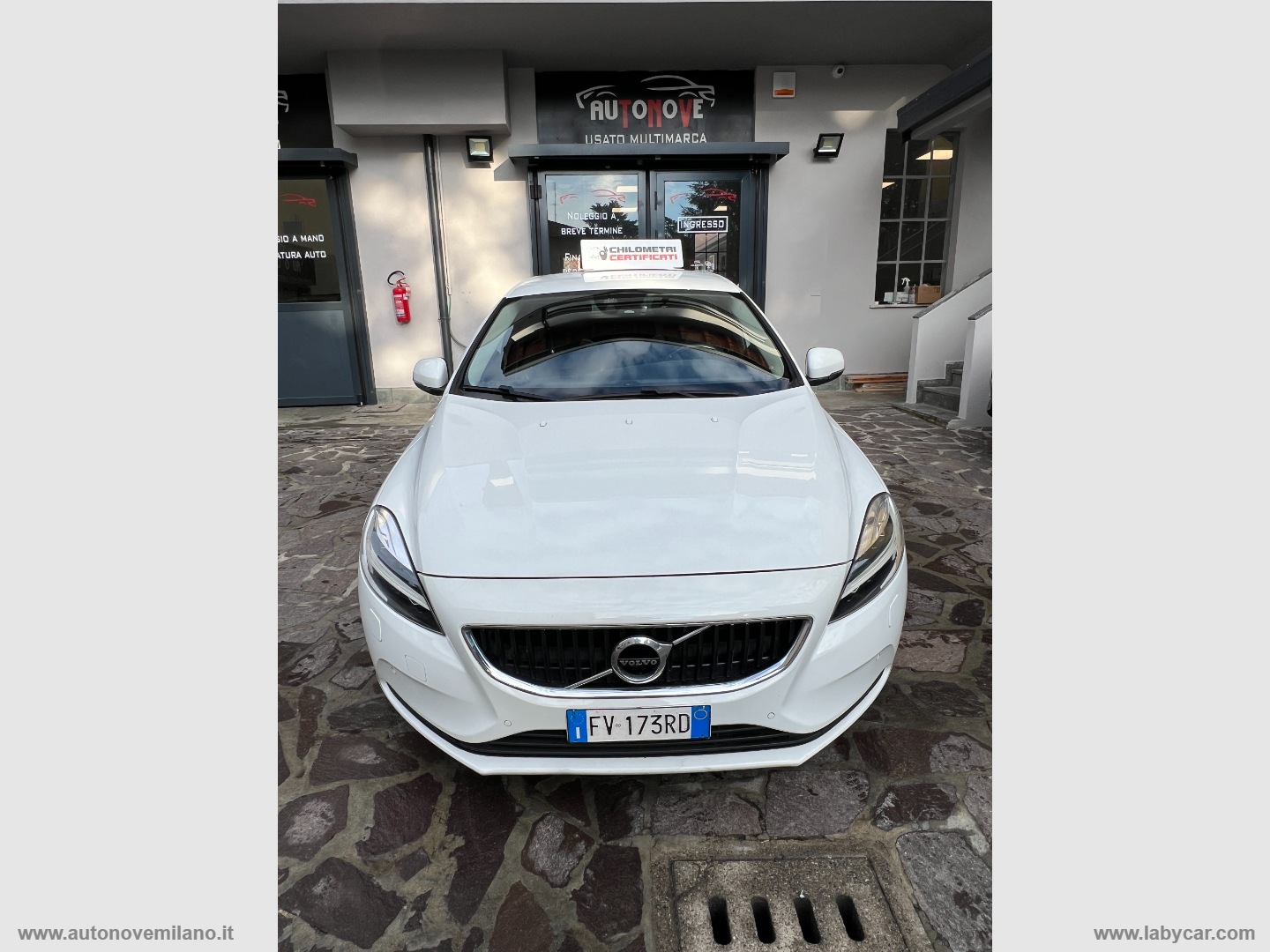 VOLVO V40