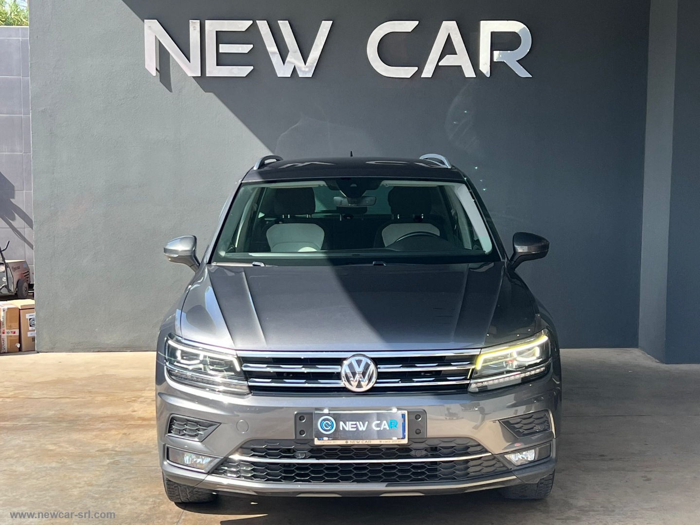 VOLKSWAGEN Tiguan