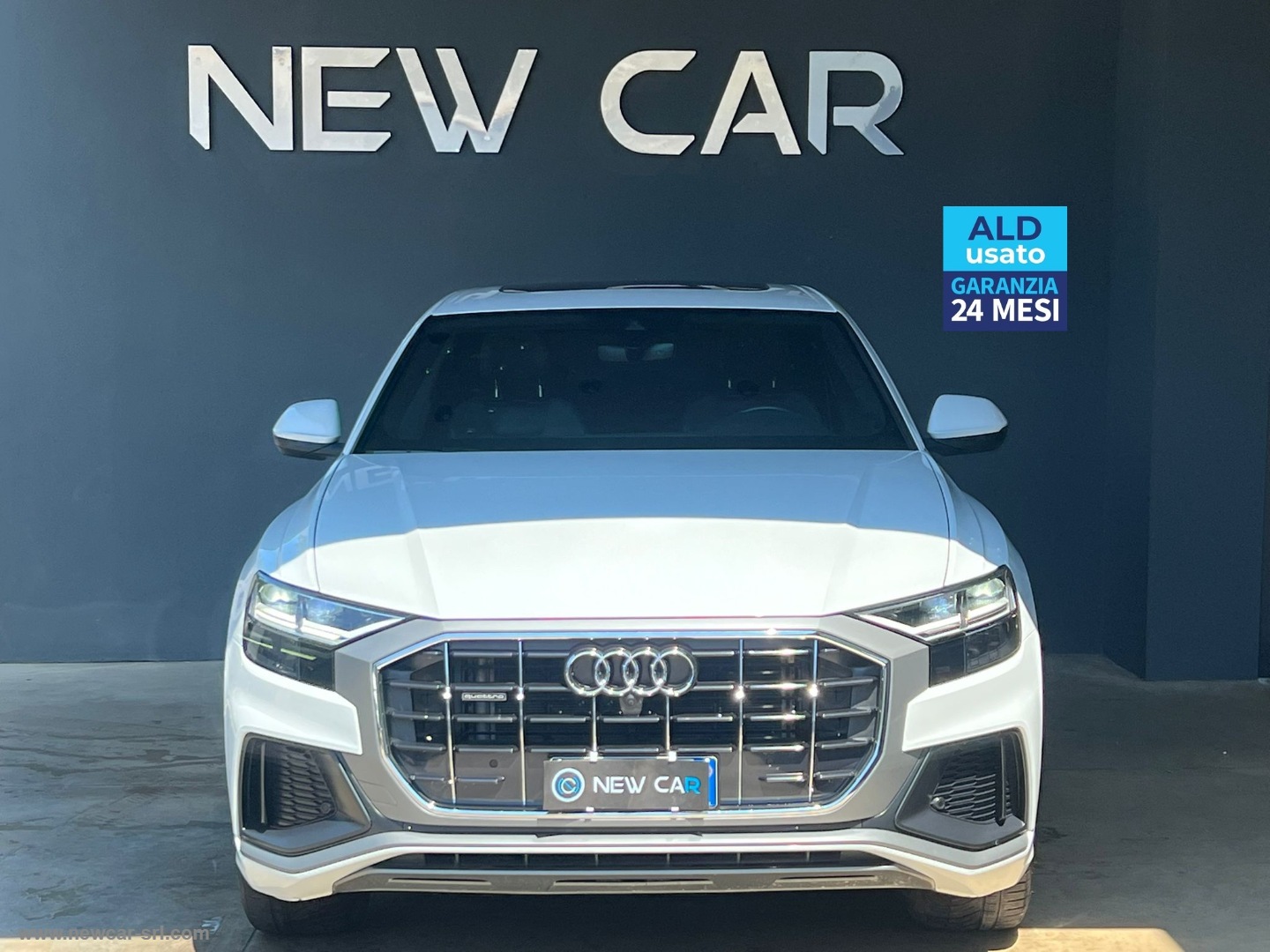 AUDI Q8