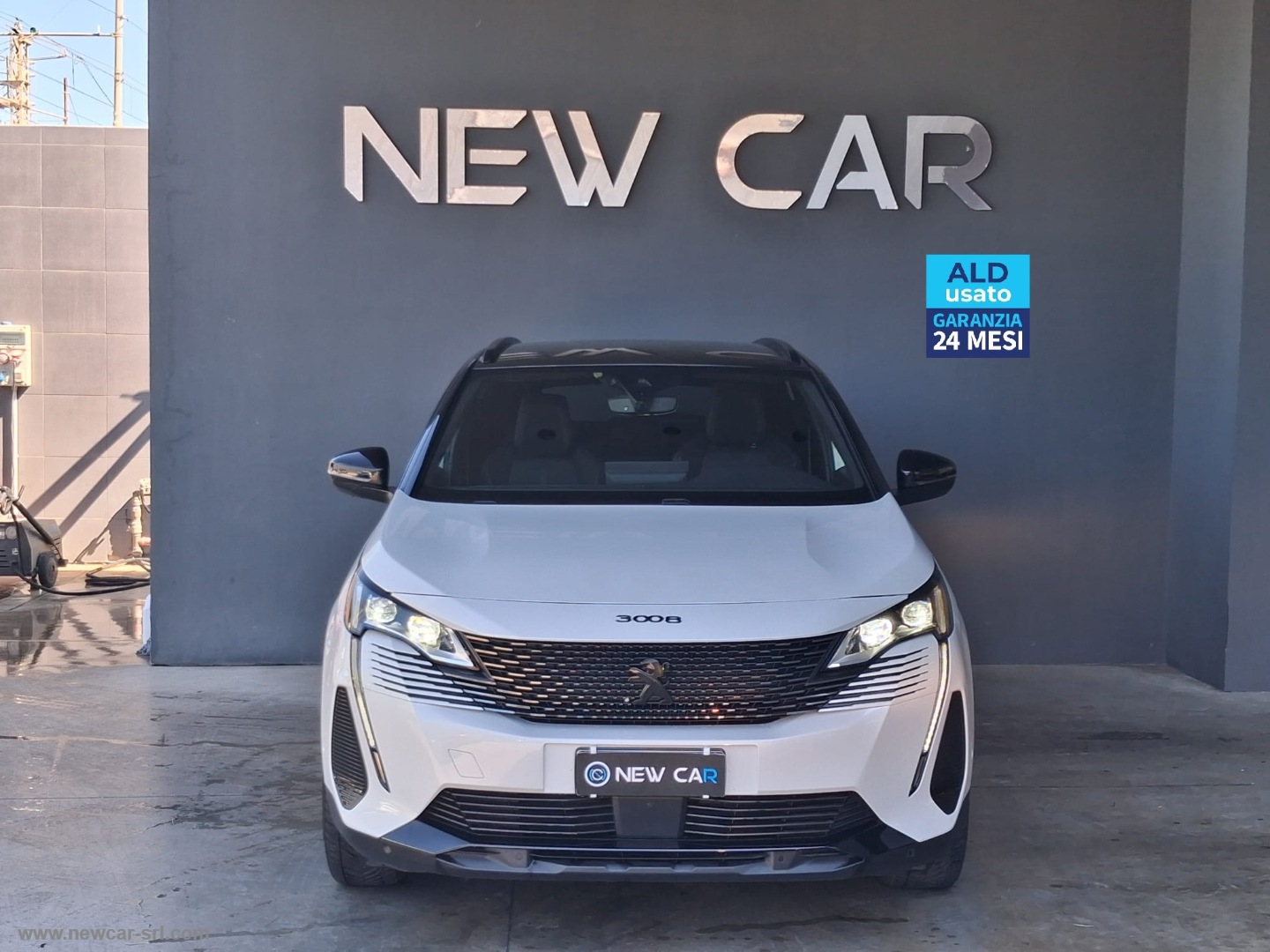 PEUGEOT 3008