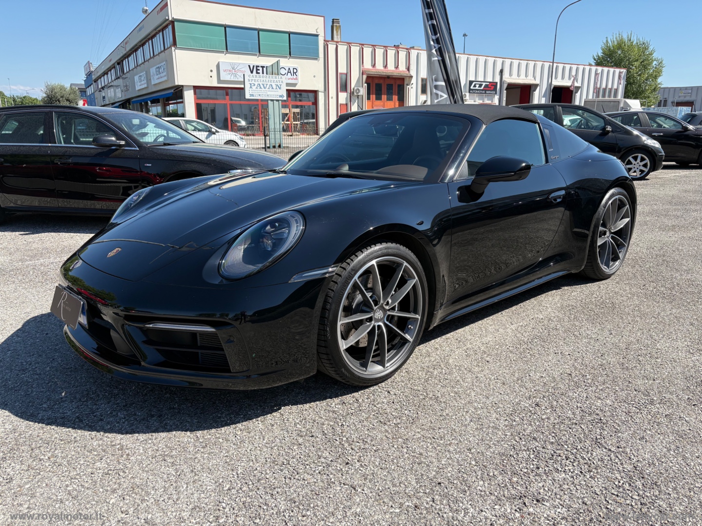 PORSCHE 911