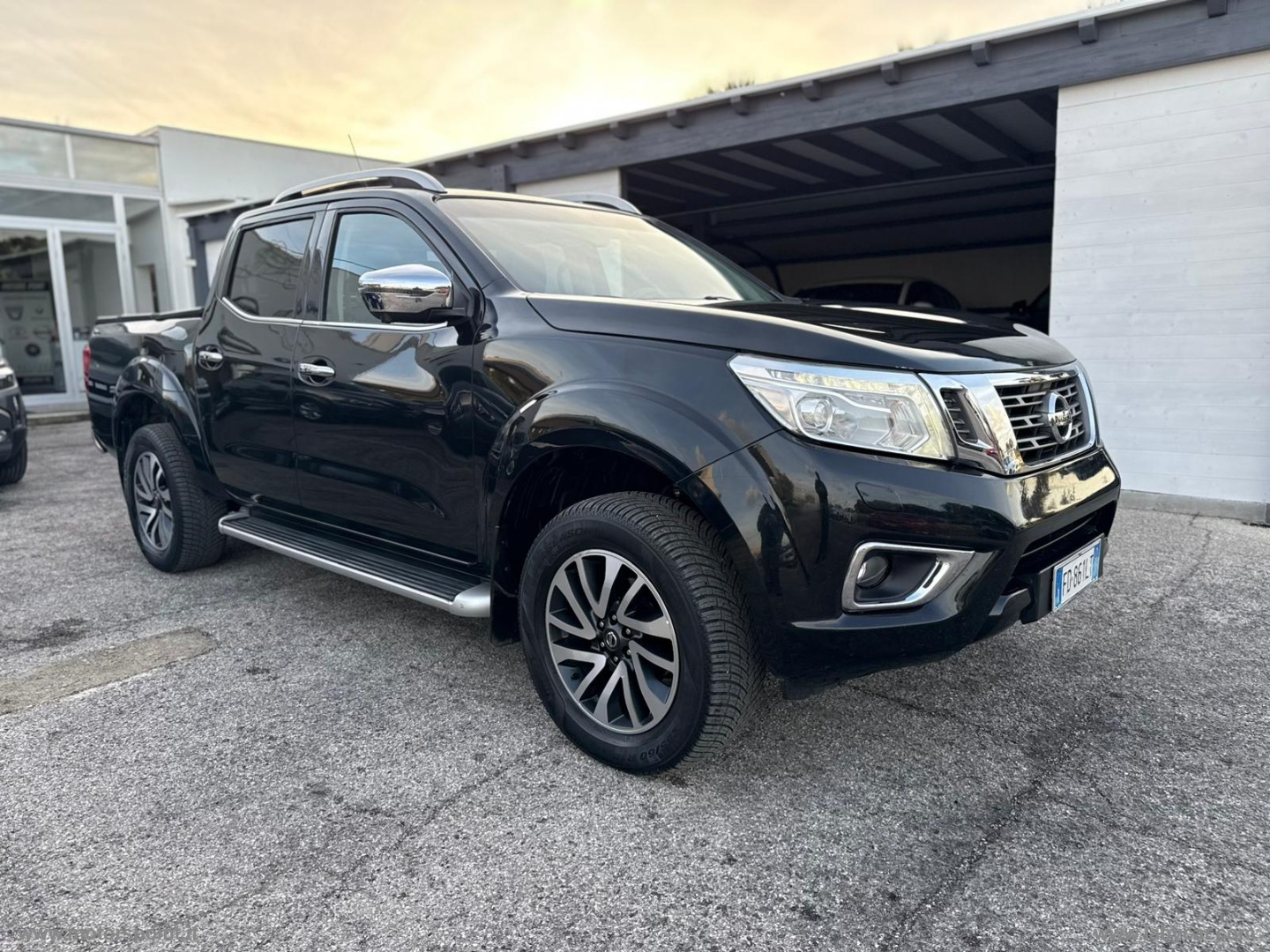 NISSAN Navara