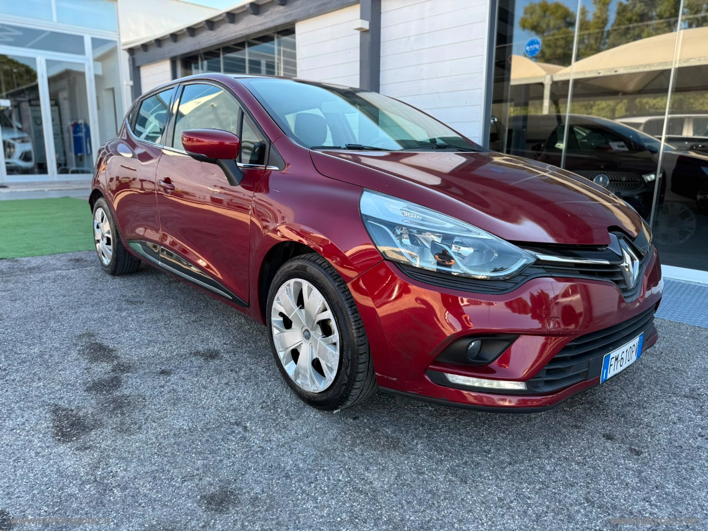 RENAULT Clio