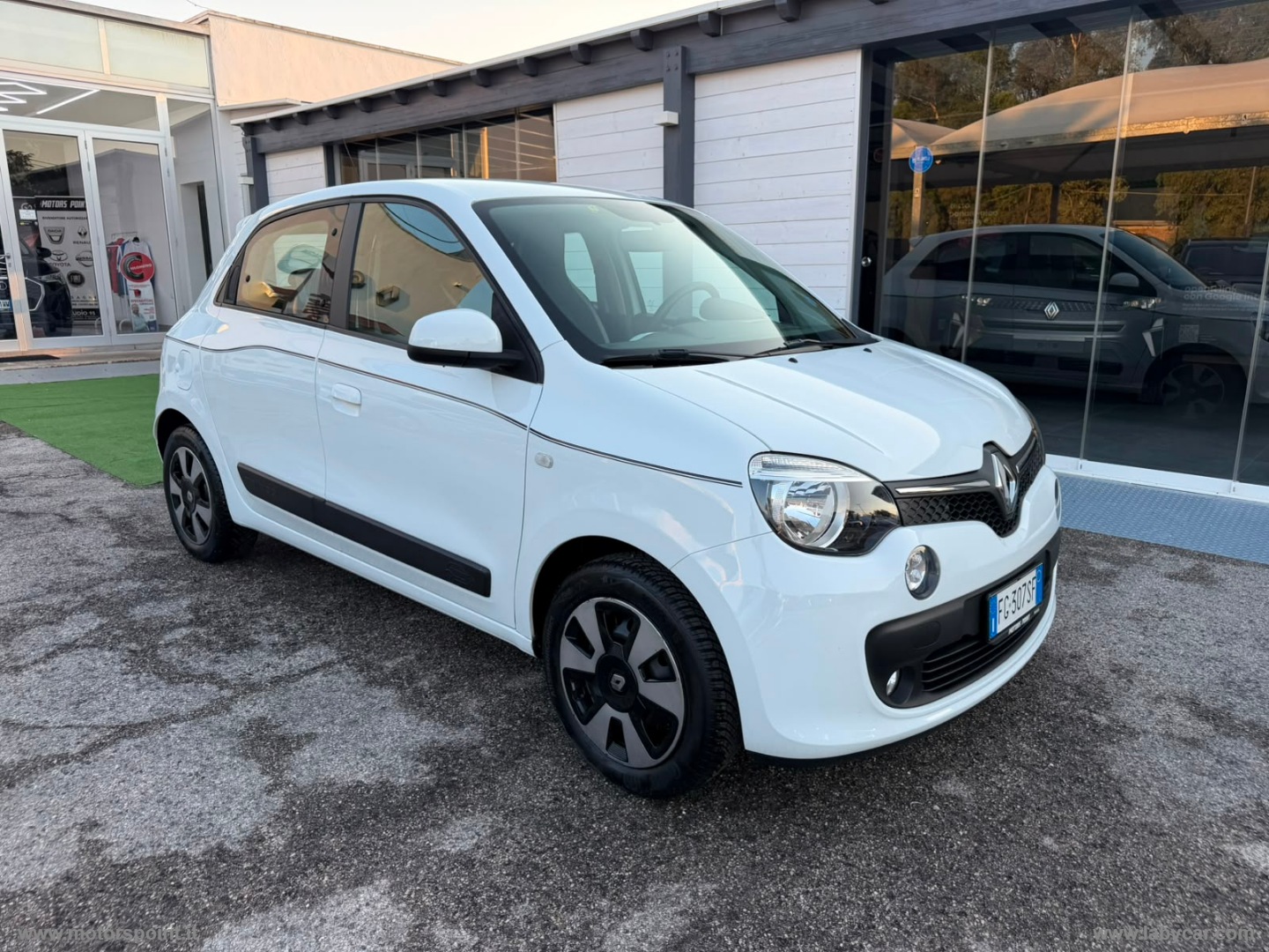 RENAULT Twingo