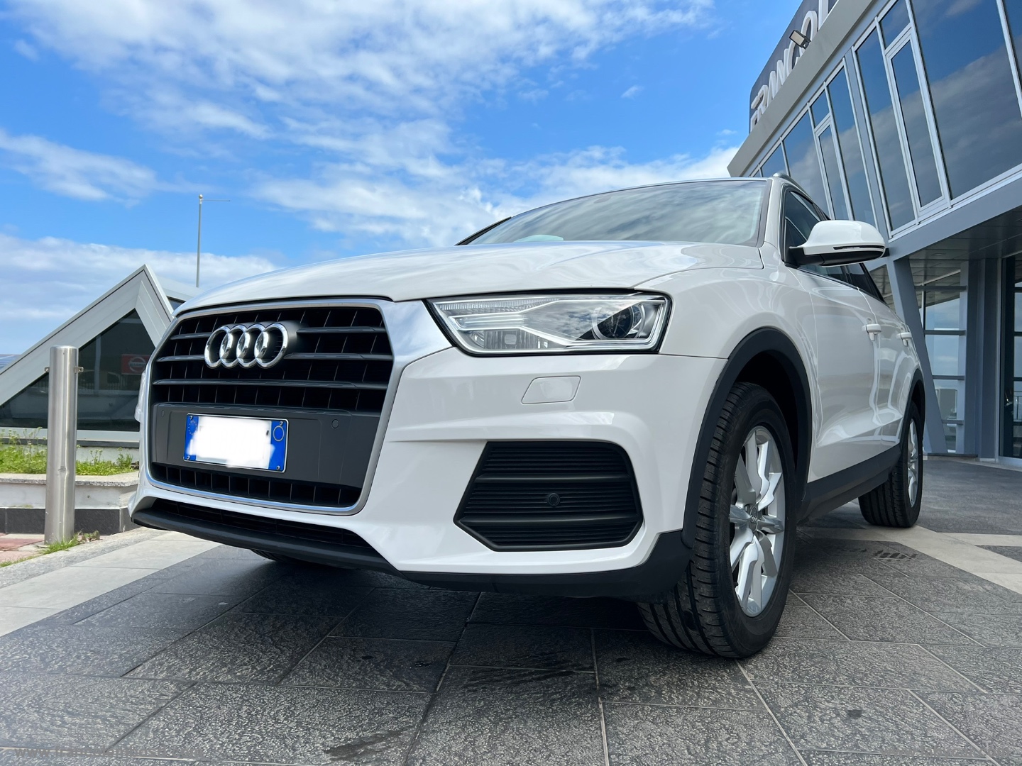 AUDI Q3