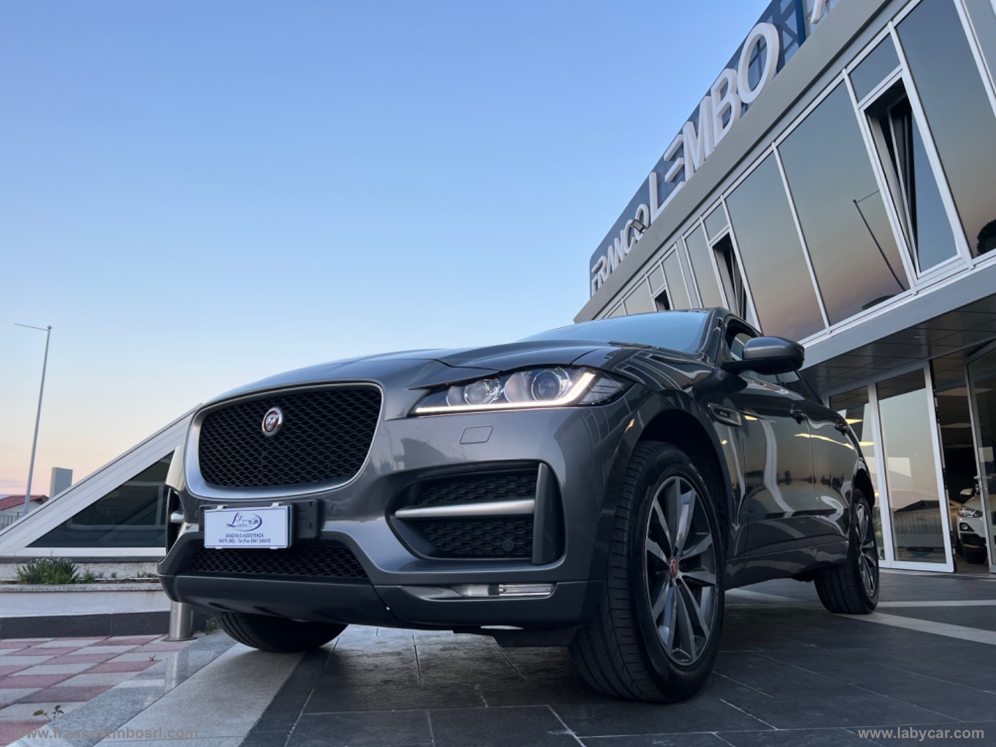 JAGUAR F-Pace