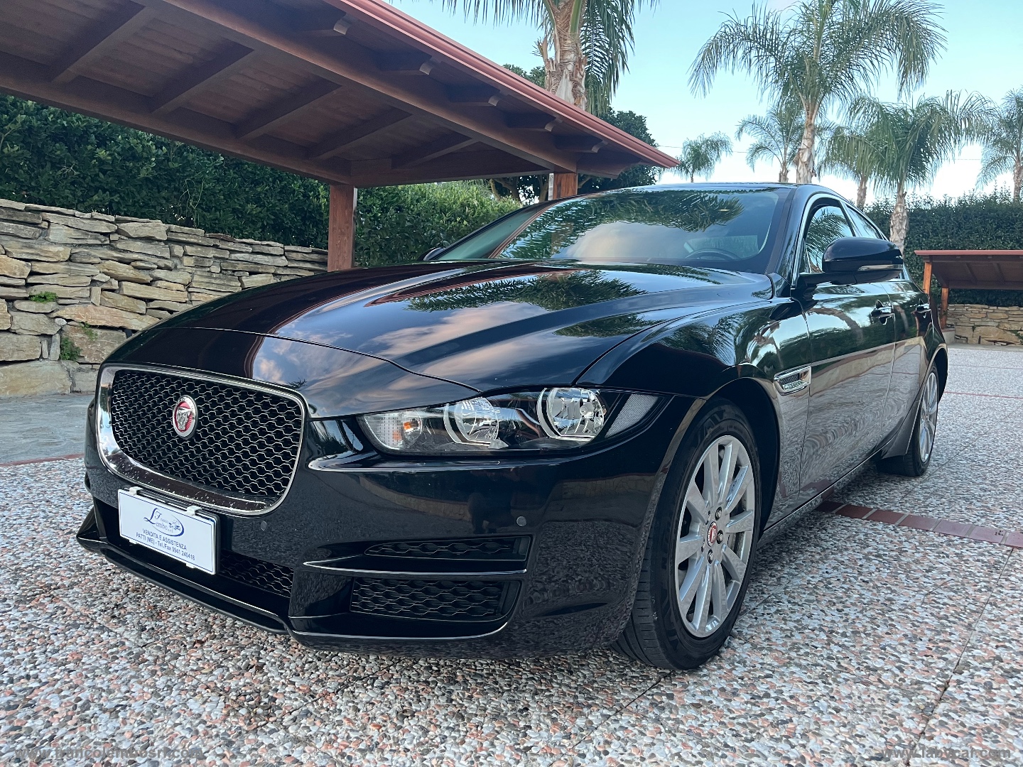 JAGUAR XE