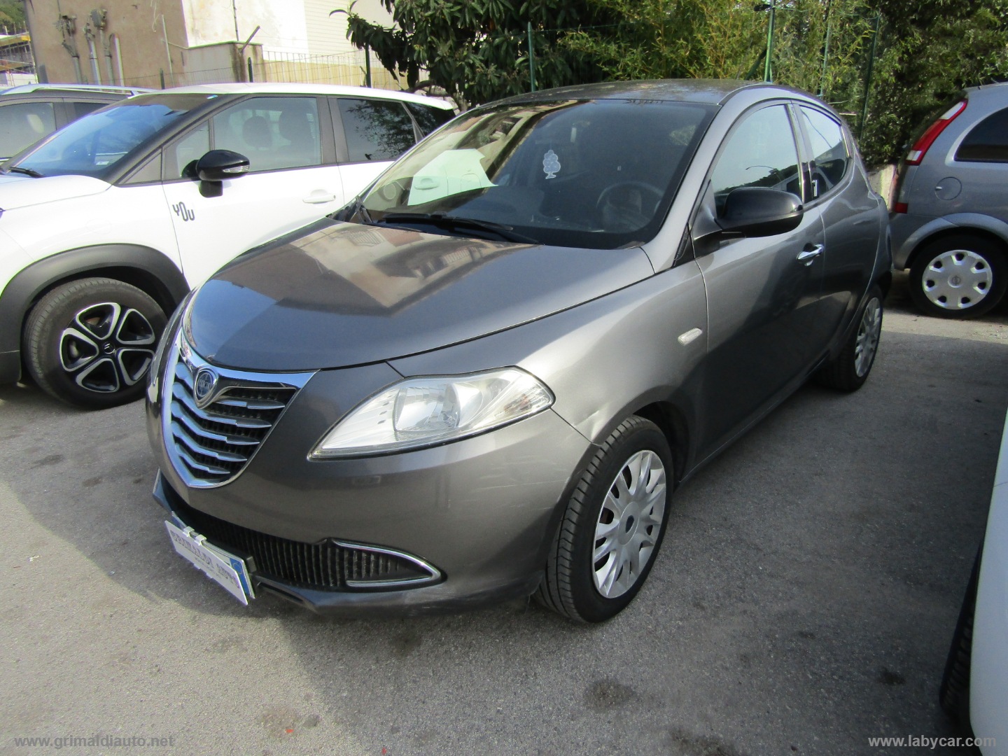 Ypsilon 1.2 69 CV 5p. Silver                                                        