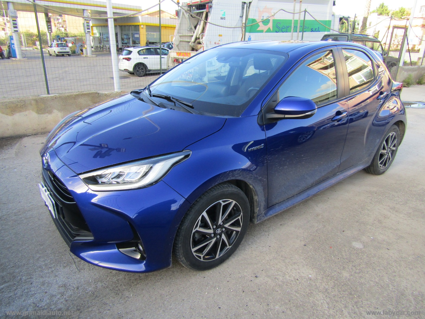 TOYOTA Yaris