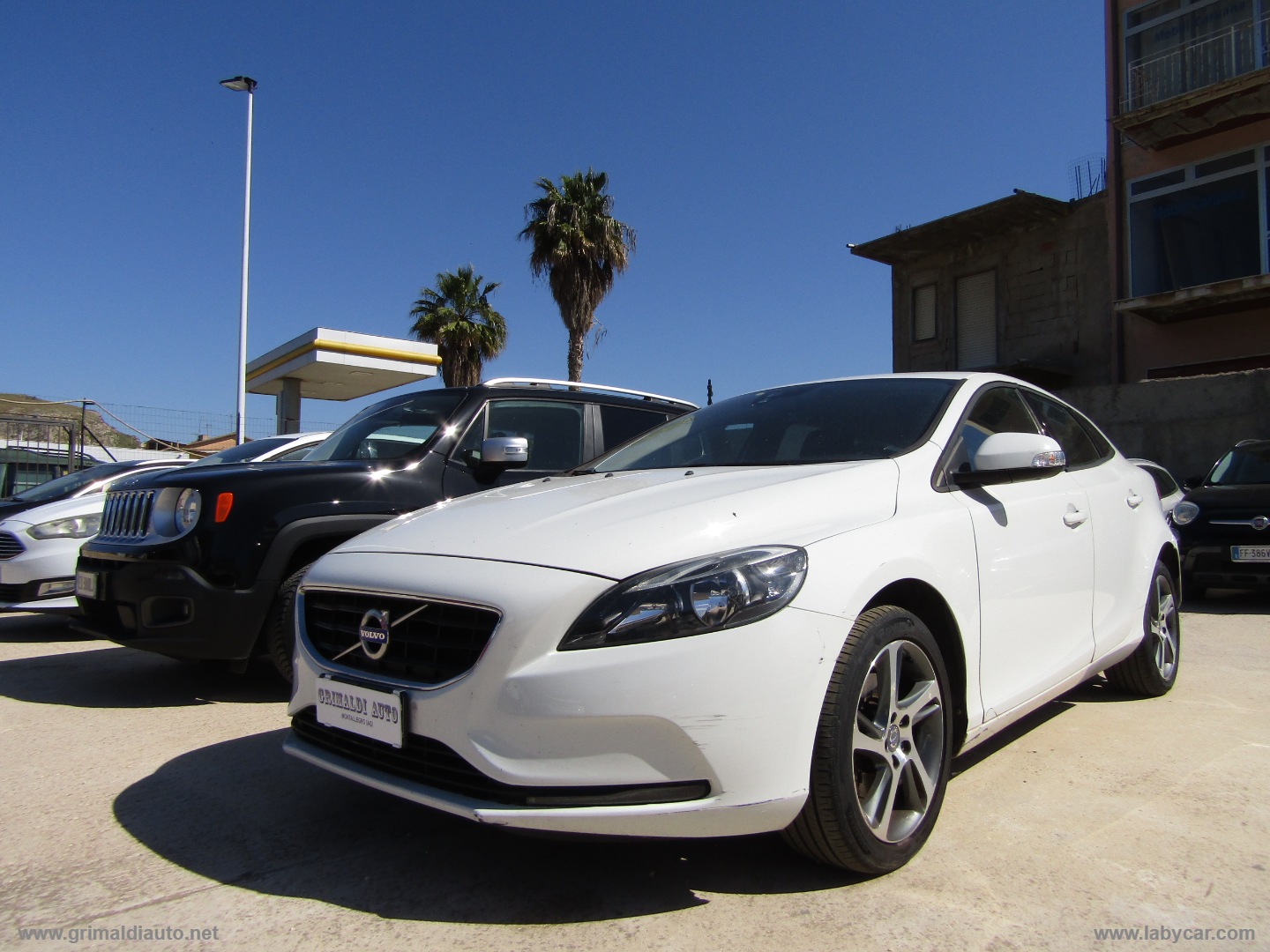 VOLVO V40
