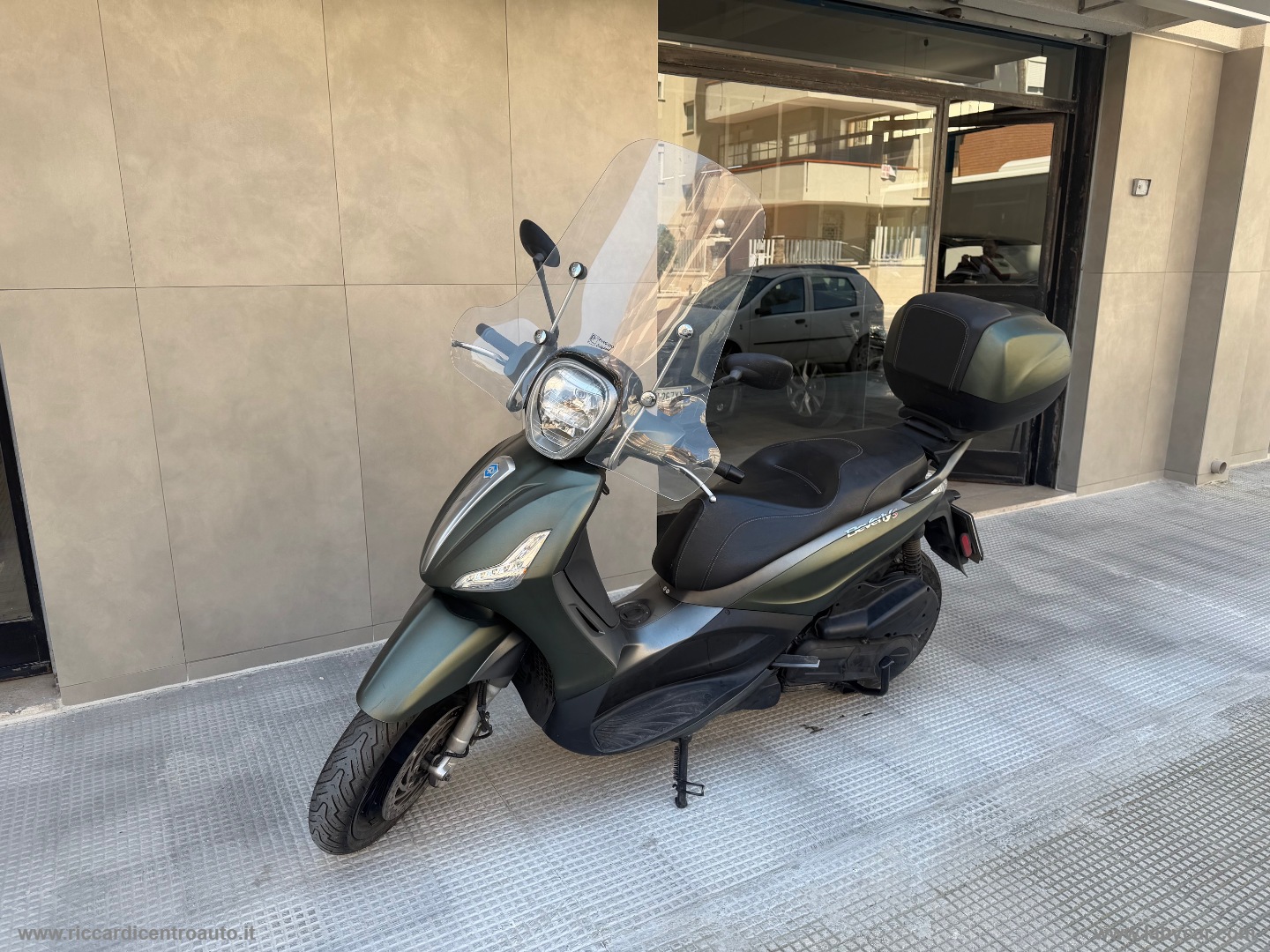 PIAGGIO Beverly 300