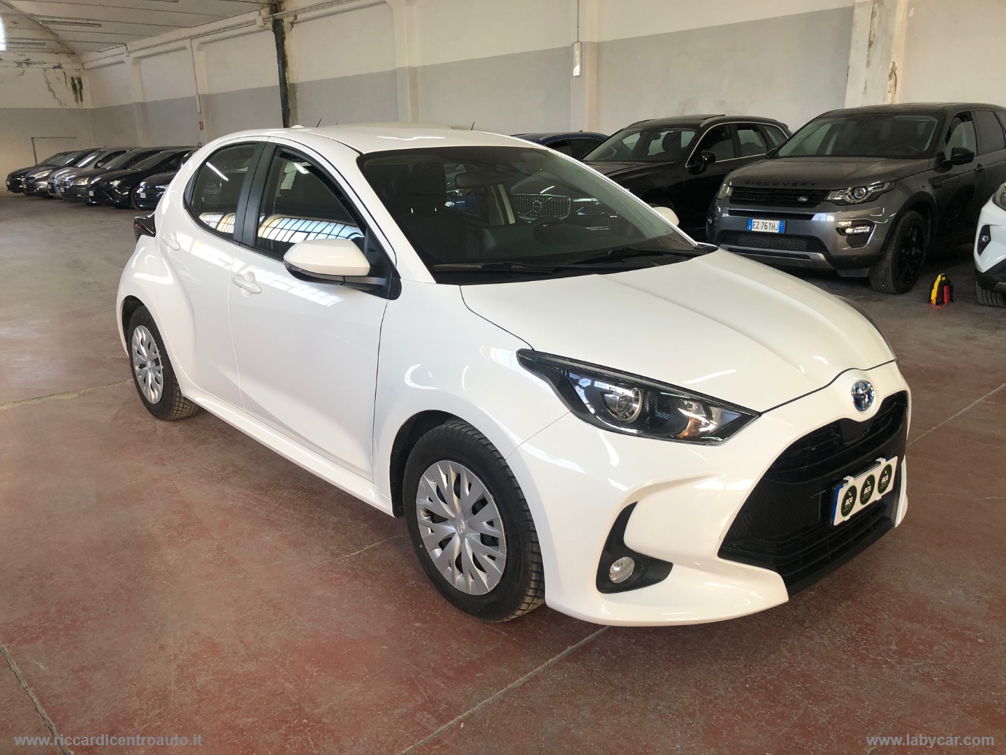TOYOTA Yaris