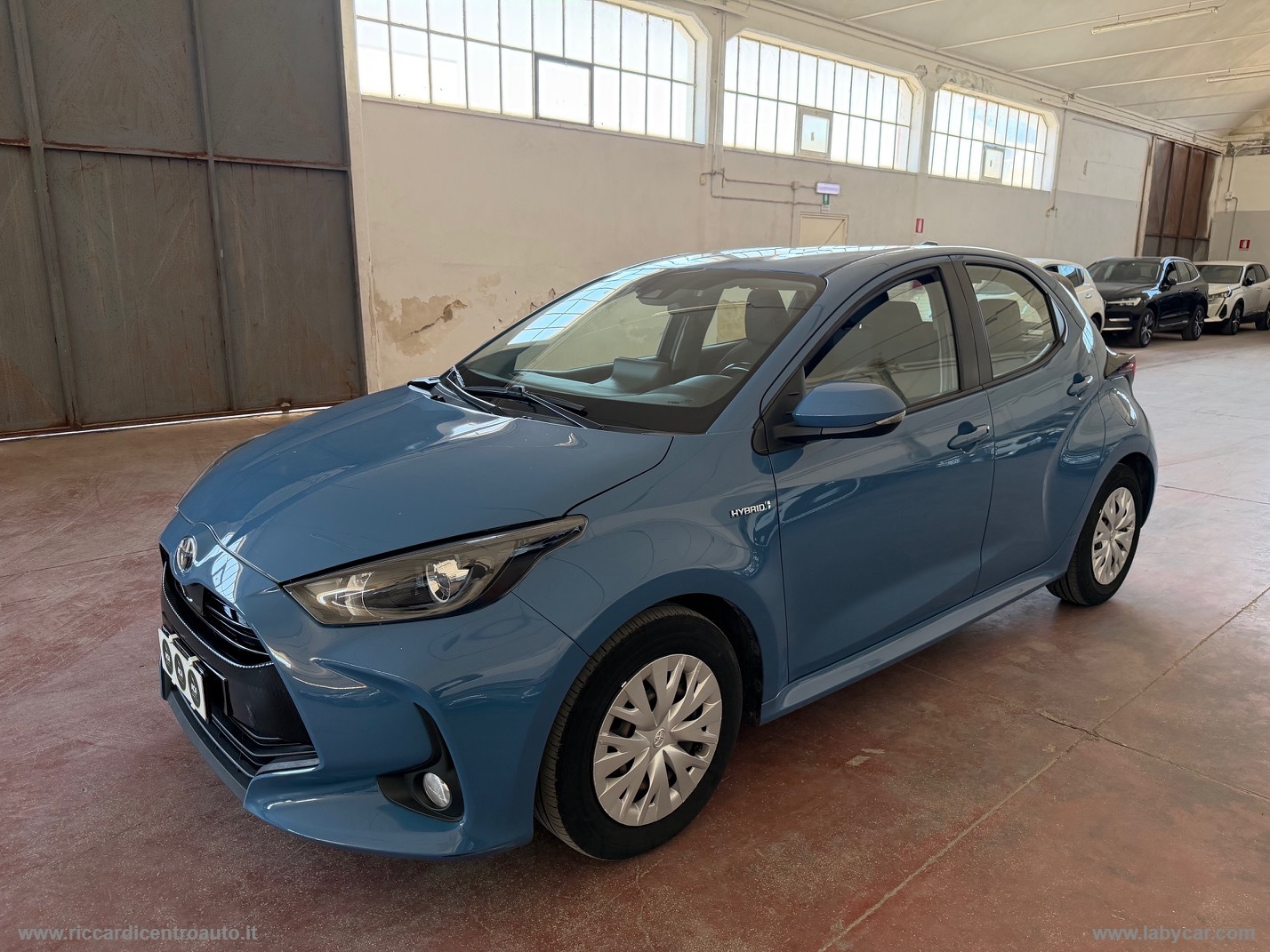TOYOTA Yaris