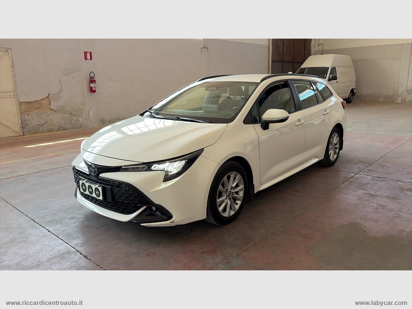 TOYOTA Corolla Active 1.8 Hybrid TS                                                        