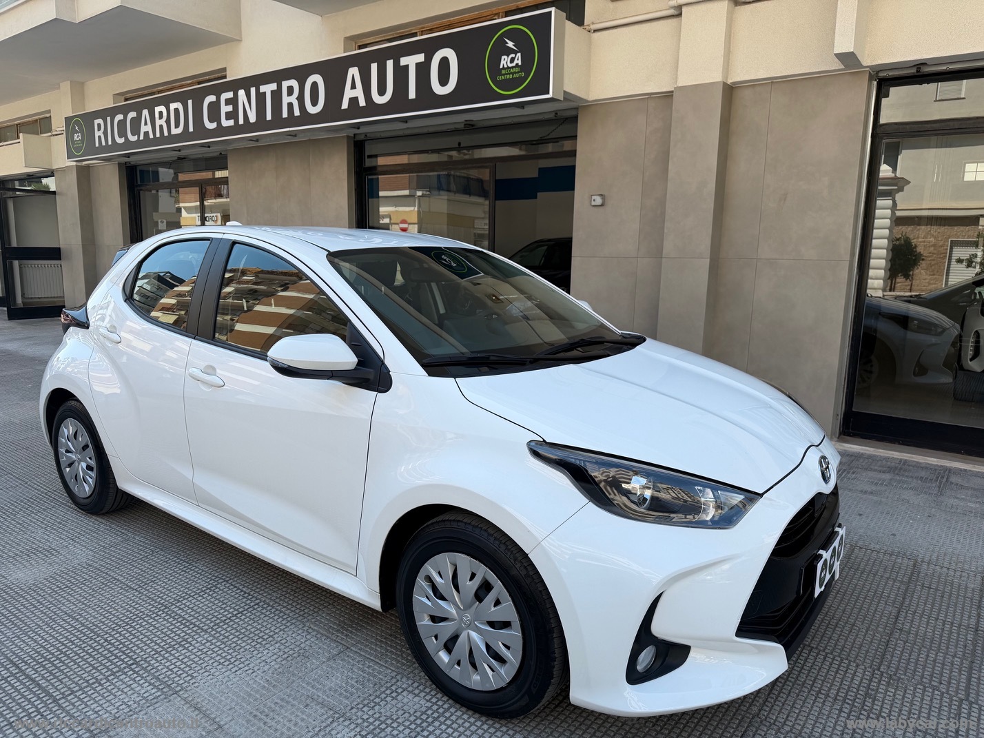 TOYOTA Yaris 1.5 Hybrid 5p. Active                                                        