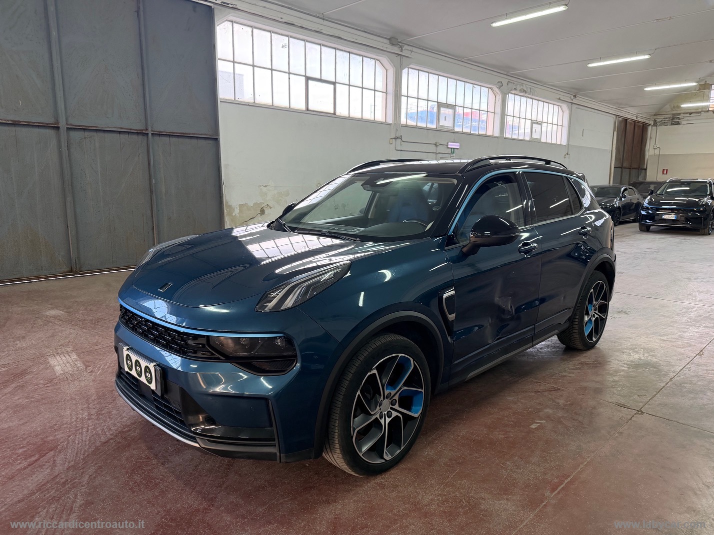 LYNK&CO 01