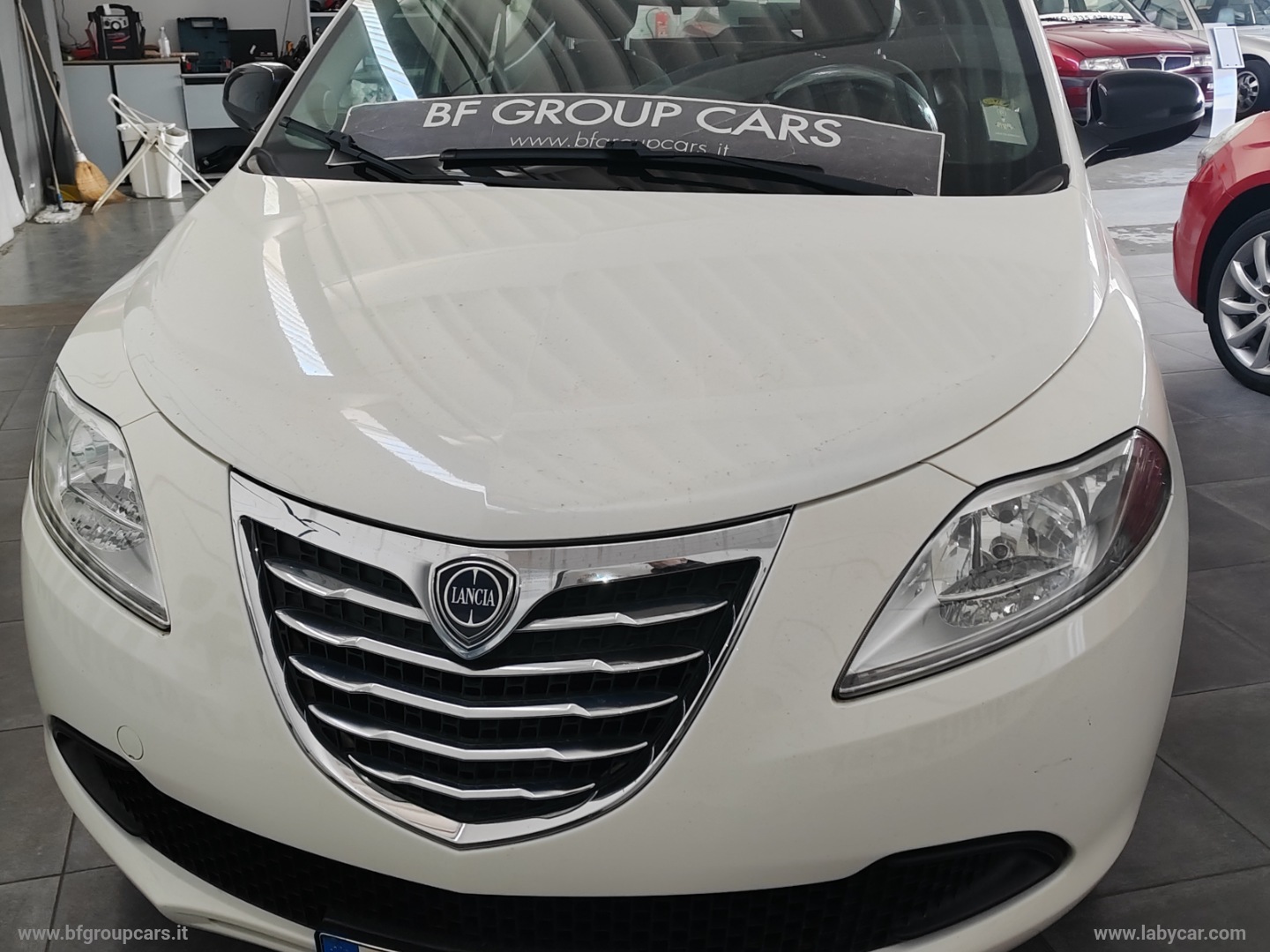 LANCIA Ypsilon
