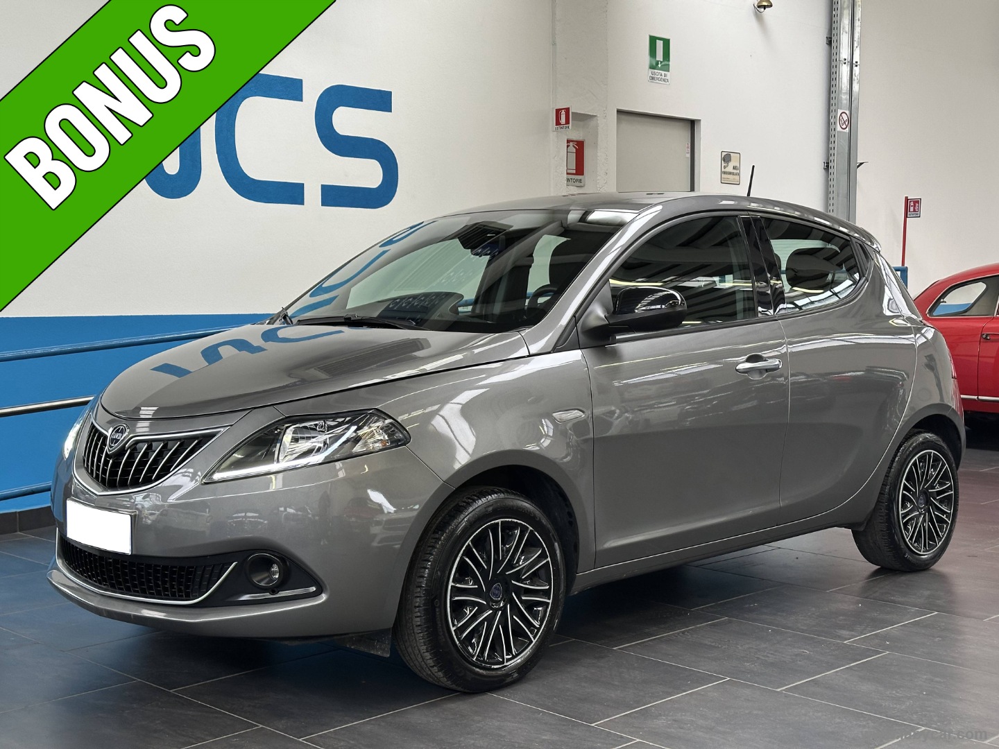 Ypsilon 1.0 FireFly 5p.S&S Hybryd Gold                                                        