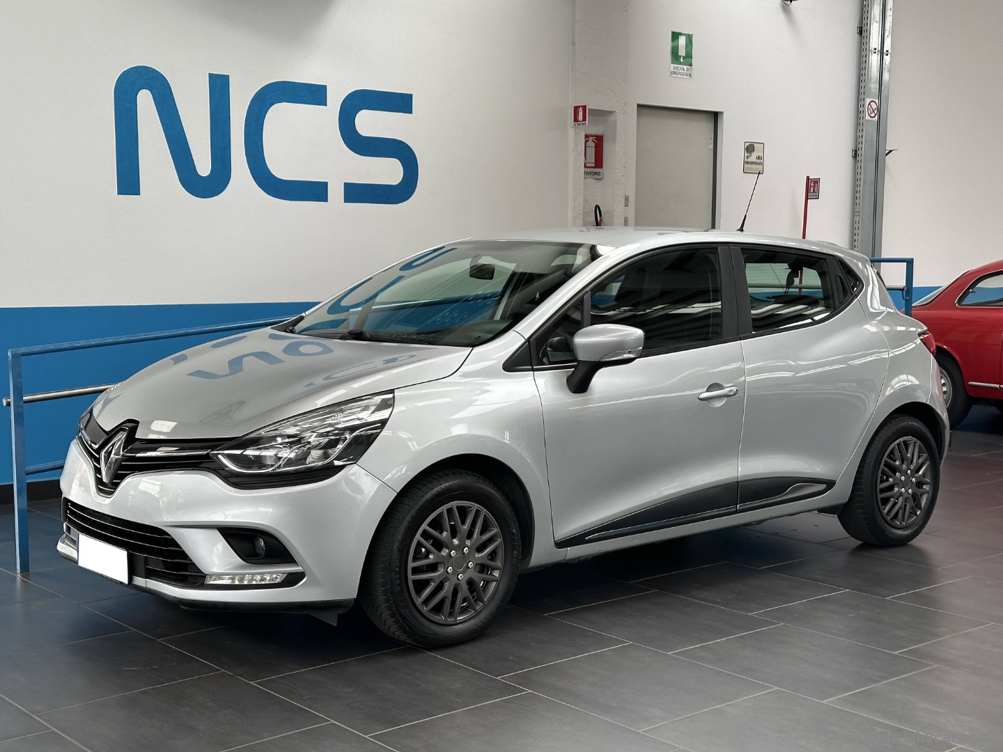 RENAULT Clio TCe 12V 75 CV 5 porte Business NEOPATENTATI