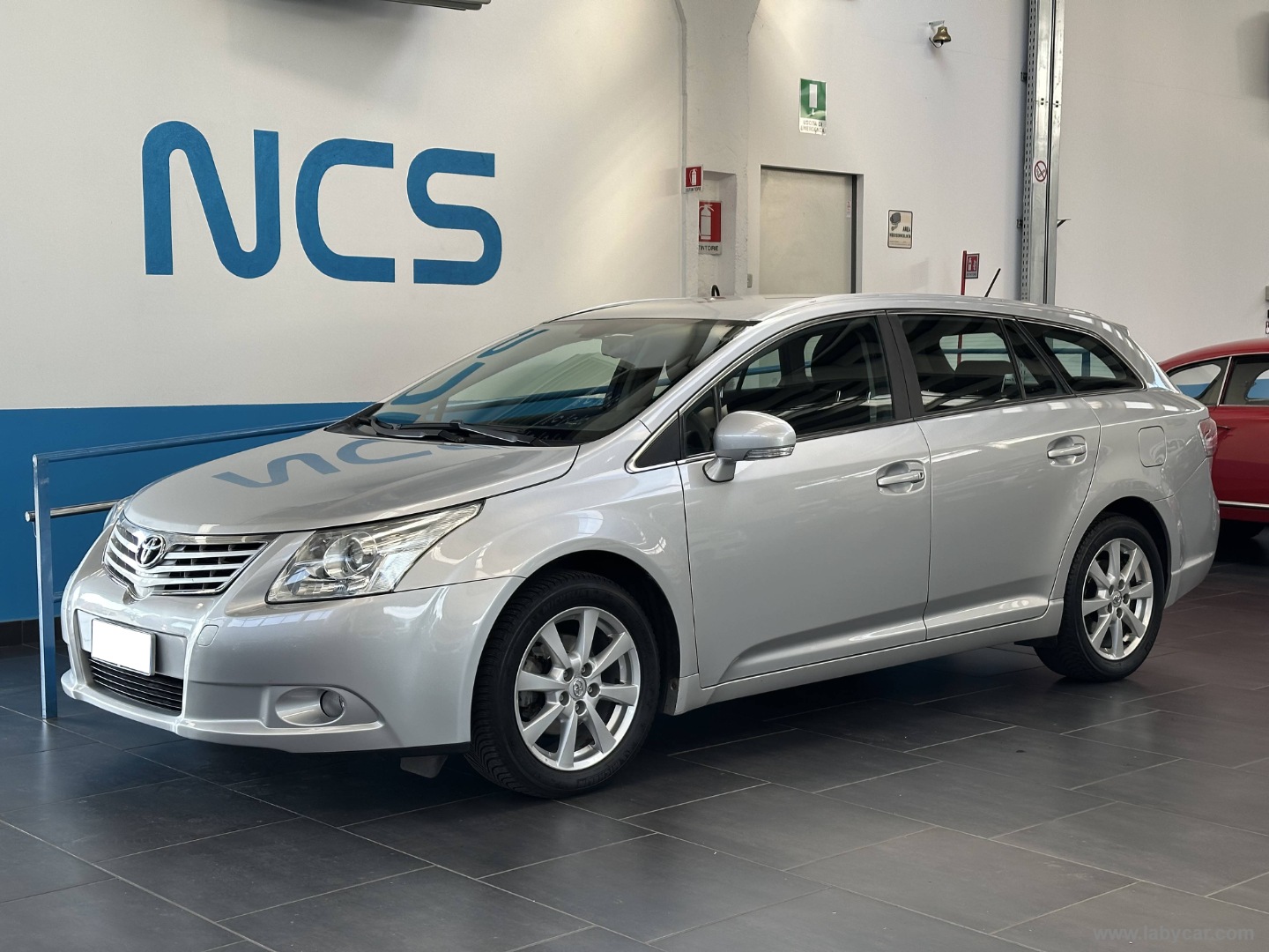 TOYOTA Avensis 2.0 D-4D Wagon Executive 