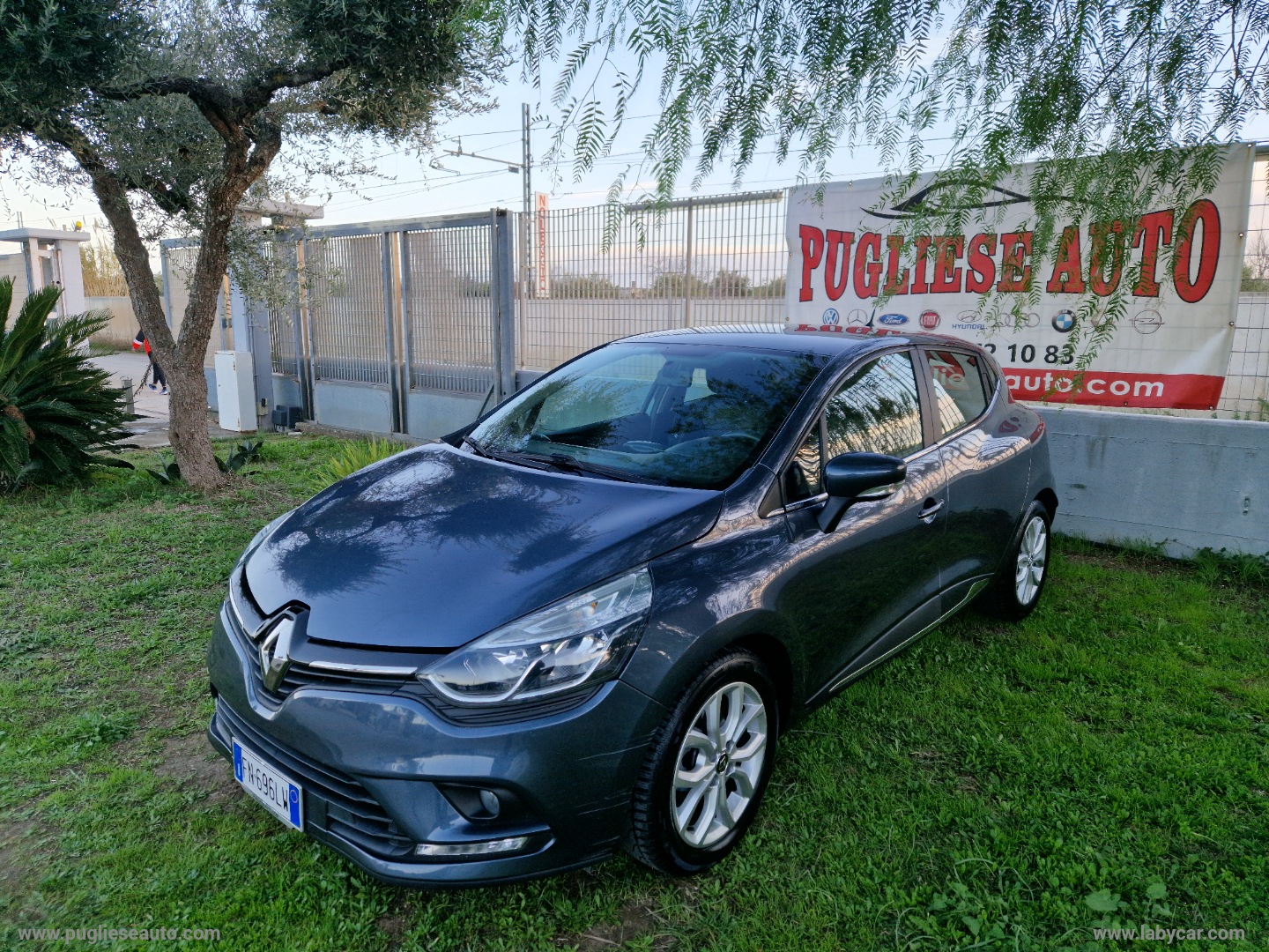 RENAULT Clio